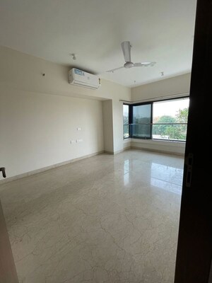 Room in 2 BHK Apartment at Godrej Platinum Mumbai, Vikhroli East – for Rent