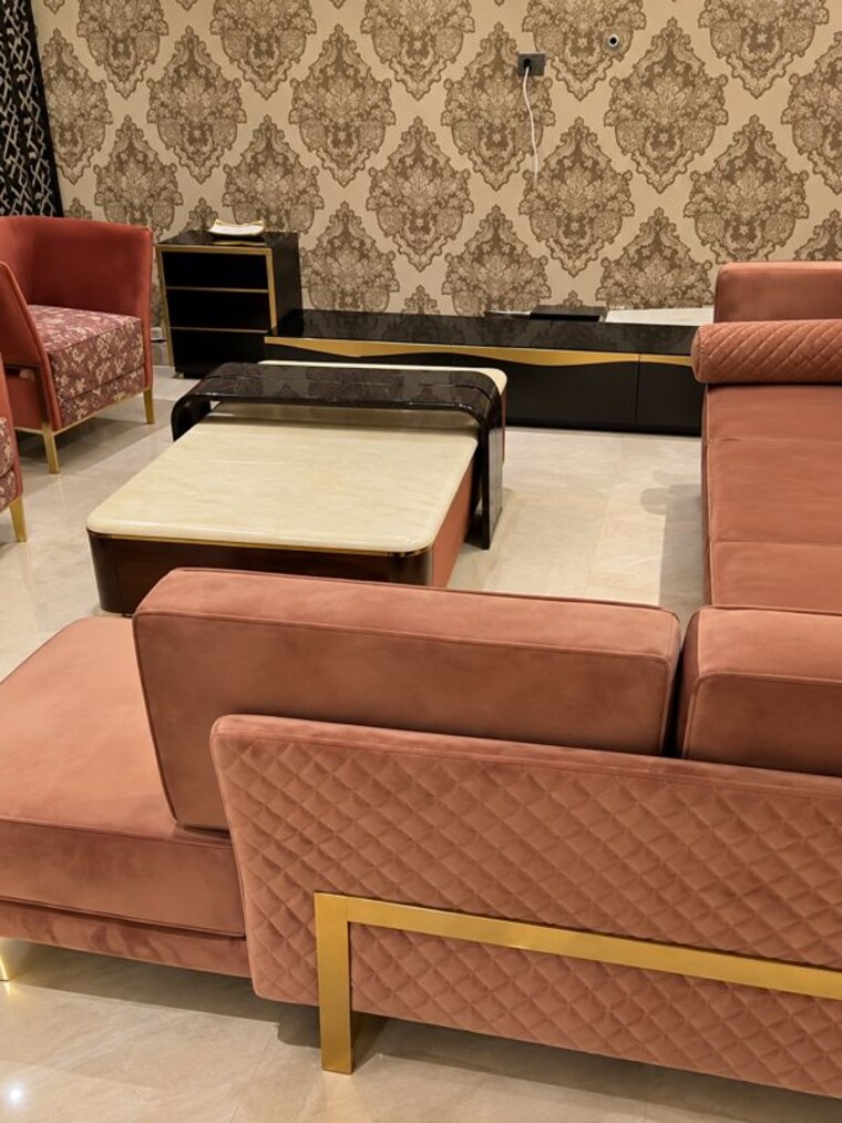 Bedroom, greater kailash part 3 5 Bedroom 311 Sq.Yd. Builder Floor In Greater Kailash Part 3 Delhi 10714909