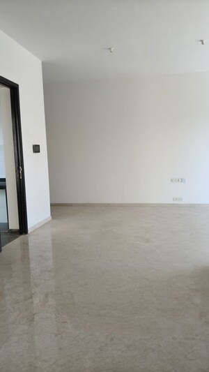 Room in 3 BHK Apartment at Kalpataru Radiance, Goregaon West – for Sale