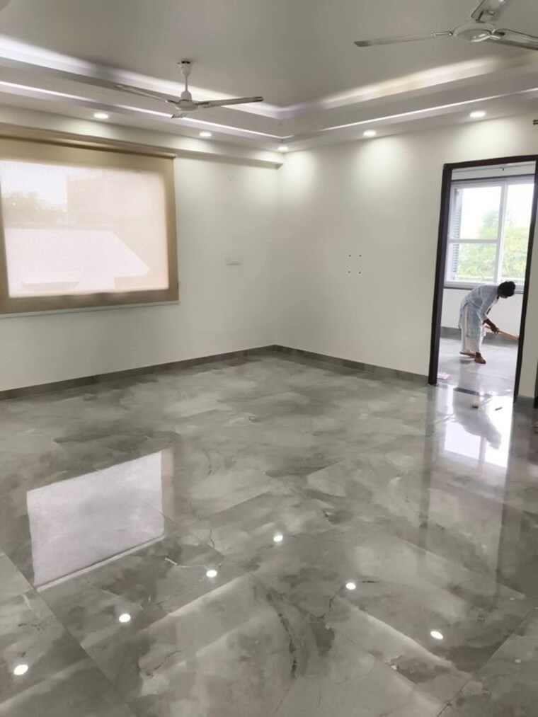 Room, ansal-palam-triangle 3.5 Bedroom 2500 Sq.Ft. Builder Floor In Palam Vihar Extension Gurgaon 10714925