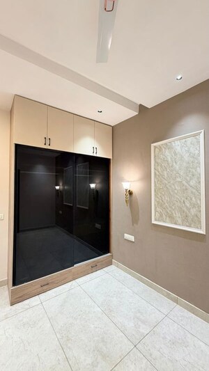 Room in 4 BHK Independent House at Sector 125 – for Sale