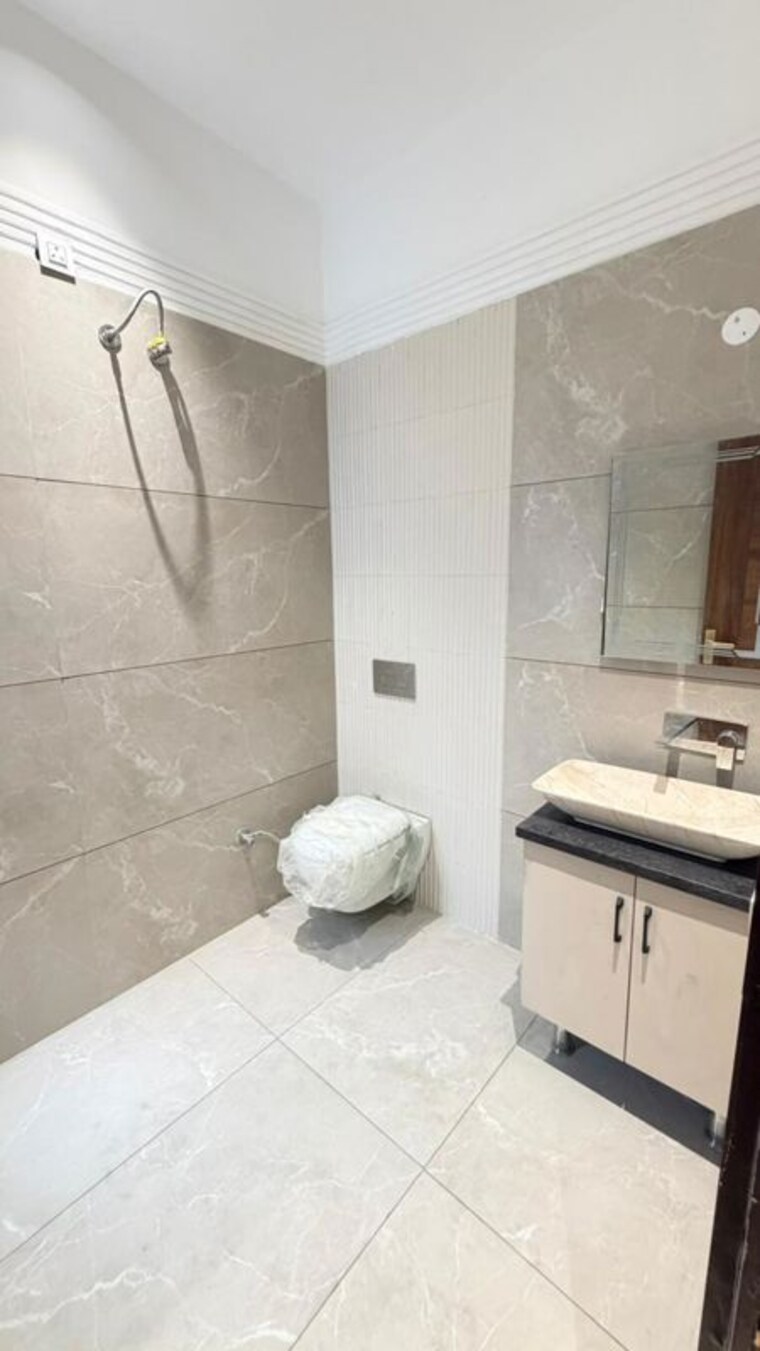 Bathroom, sector 125 4 Bedroom 120 Sq.Yd. Independent House In Sector 125 Mohali 10714924