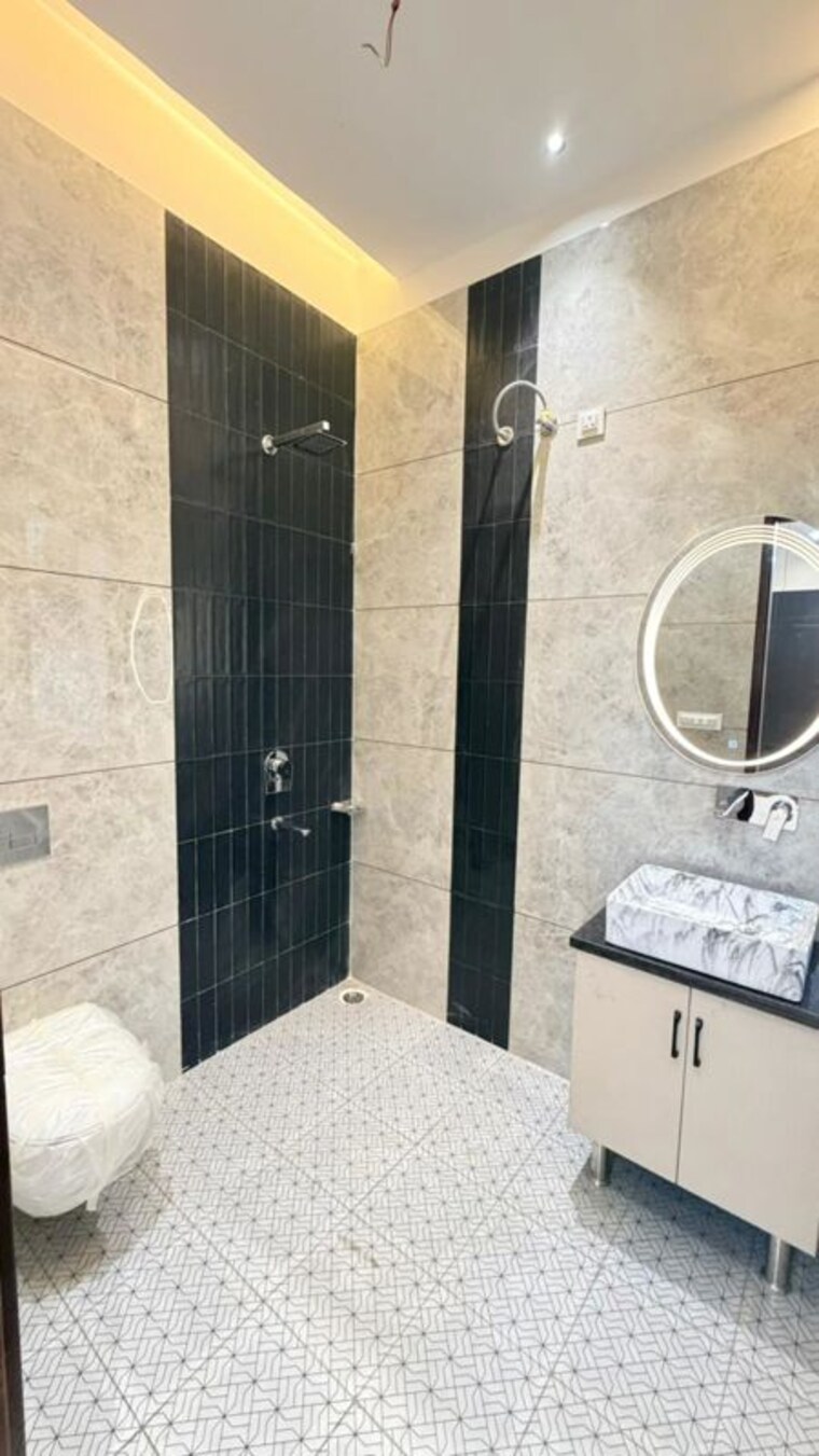 Bathroom, sector 125 4 Bedroom 120 Sq.Yd. Independent House In Sector 125 Mohali 10714924