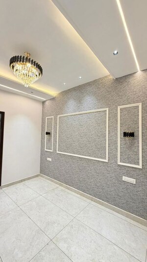 Room in 4 BHK Independent House at Sector 125 – for Sale