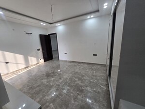 Room in 4 BHK Builder Floor at Chanderlok – for Sale
