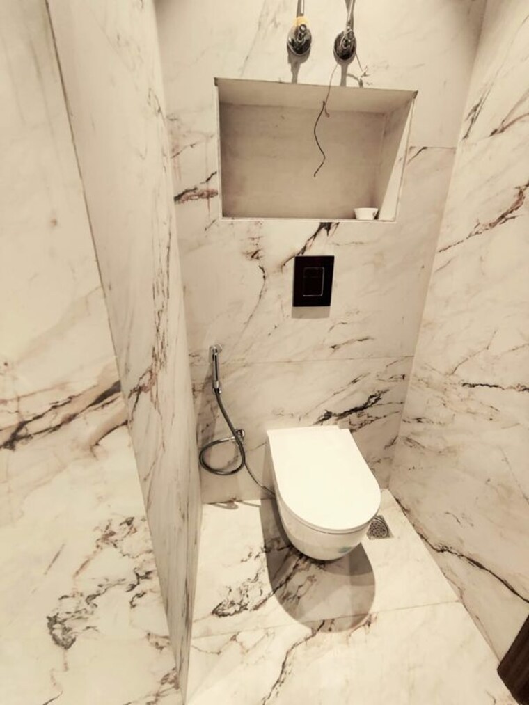 Bathroom, ansal-plaza-sector-23 4 Bedroom 4000 Sq.Ft. Builder Floor In Sector 23 Gurgaon 10714937