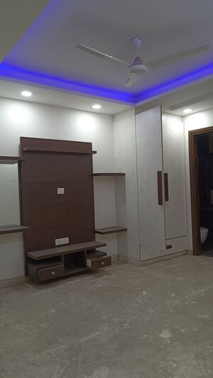 Furnished Amenities in 3 BHK Builder Floor at New Rajinder Nagar – for Rent
