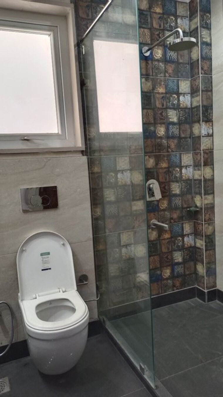 Bathroom, new rajinder nagar 3 Bedroom 1650 Sq.Ft. Builder Floor In New Rajinder Nagar Delhi 10714963