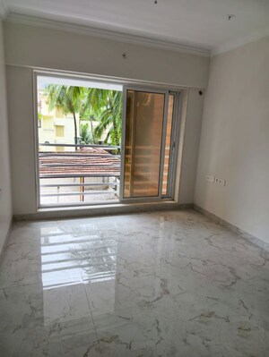 Room in 2 BHK Apartment at Palms Villas Residences, Goregaon East – for Rent