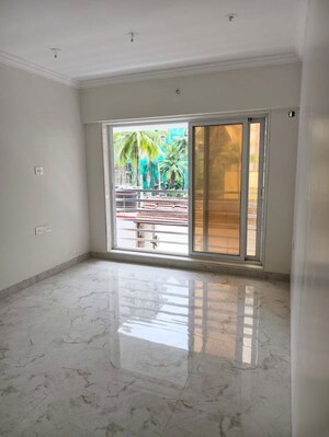Room in 2 BHK Apartment at Palms Villas Residences, Goregaon East – for Rent