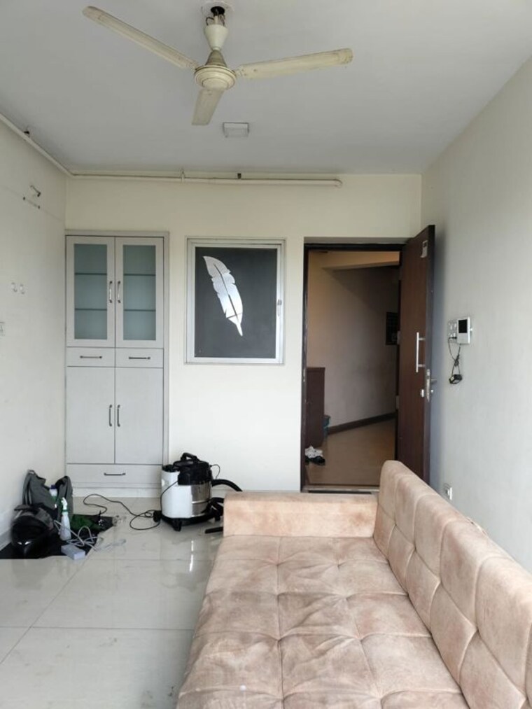 Living Room, vijay-orovia 1 Bedroom 393 Sq.Ft. Apartment In Ghodbunder Road Thane 10714992