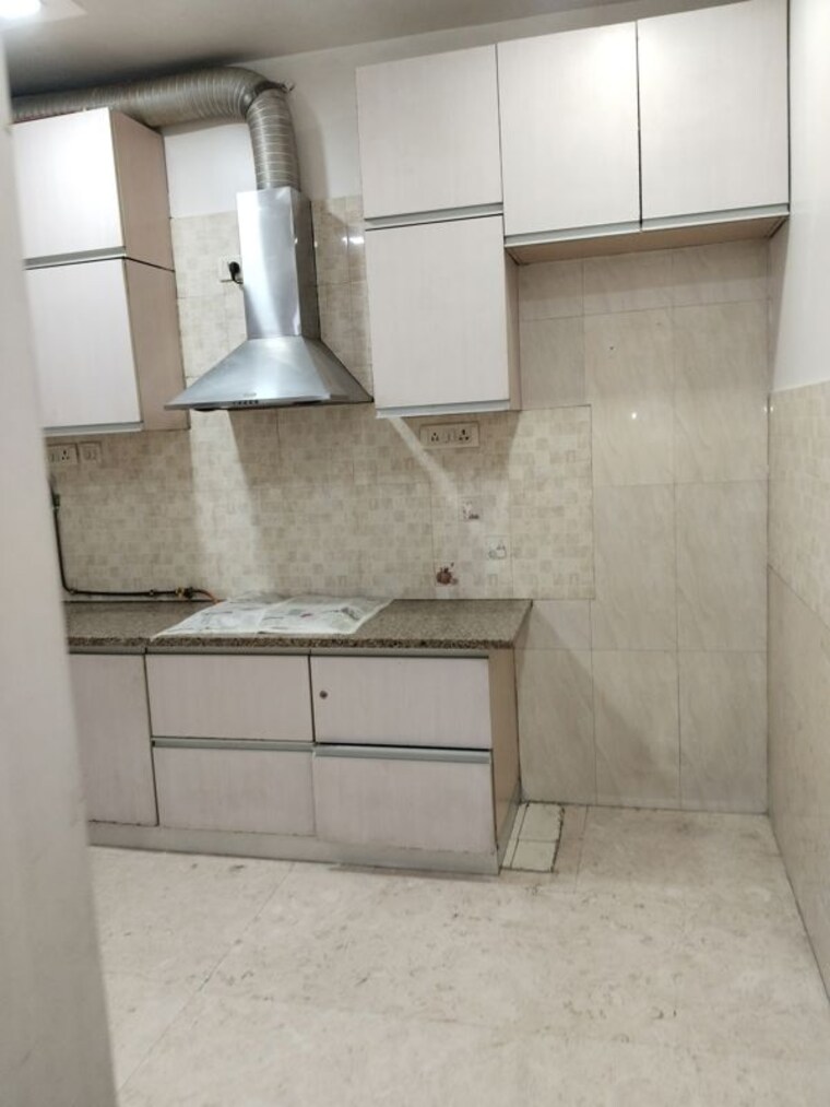 Bathroom, jasola 3 Bedroom 2500 Sq.Ft. Builder Floor In Jasola Delhi 10715020