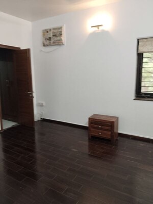 Room in 3 BHK Builder Floor at Jasola – for Rent