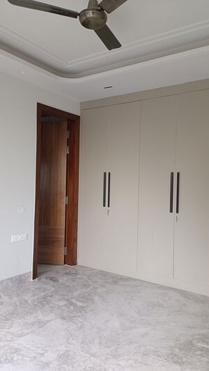 3 BHK Builder Floor For Rent in New Rajinder Nagar