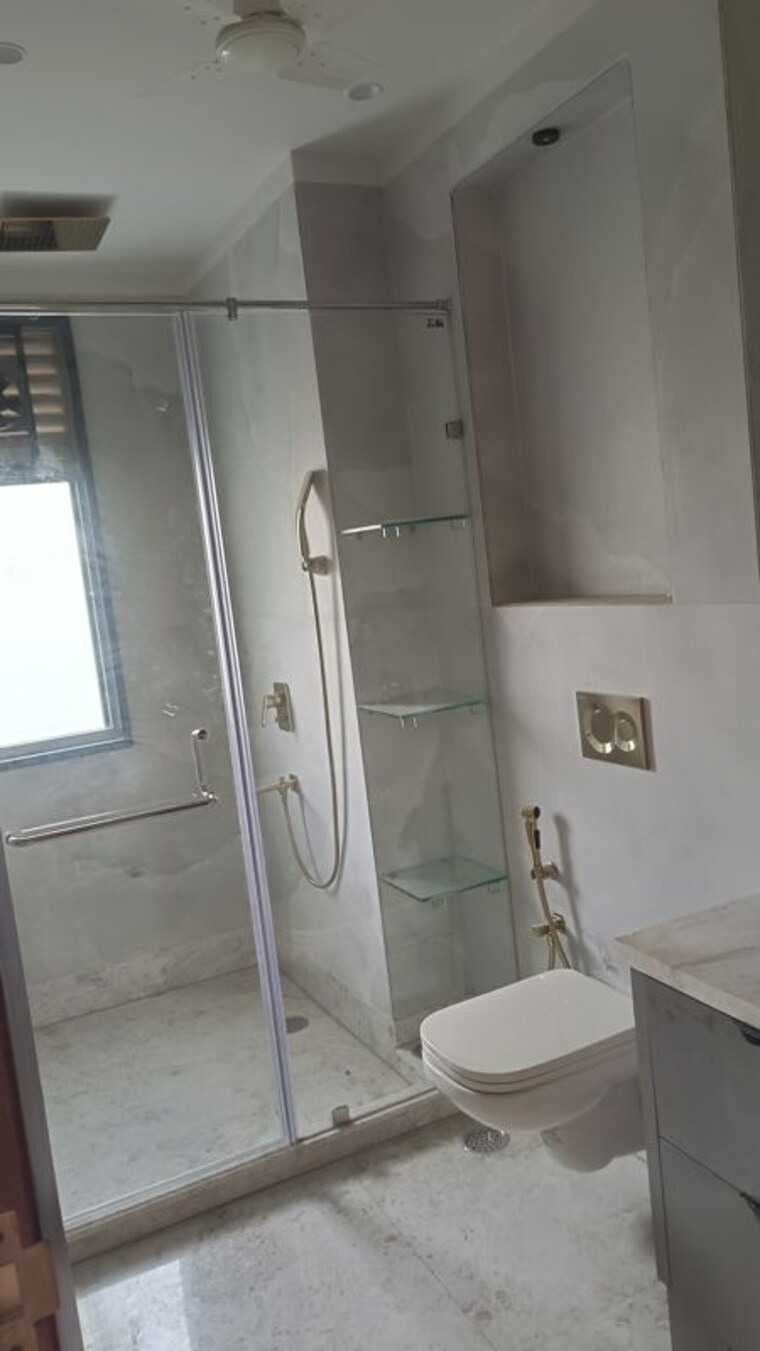 Bathroom, new rajinder nagar 3 Bedroom 1810 Sq.Ft. Builder Floor In New Rajinder Nagar Delhi 10715042