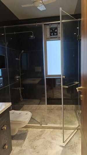 Bathroom in 3 BHK Builder Floor at New Rajinder Nagar – for Rent