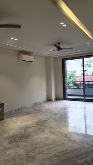 Room in 3 BHK Builder Floor at New Rajinder Nagar – for Rent