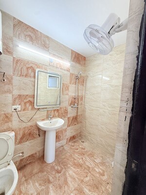 Bathroom in 3.5 BHK Apartment at Prateek Stylome, Sector 45 – for Rent