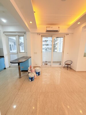 Furnished Amenities in 3.5 BHK Apartment at Prateek Stylome, Sector 45 – for Rent