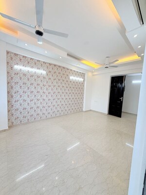 Bedroom in 3.5 BHK Apartment at Prateek Stylome, Sector 45 – for Rent