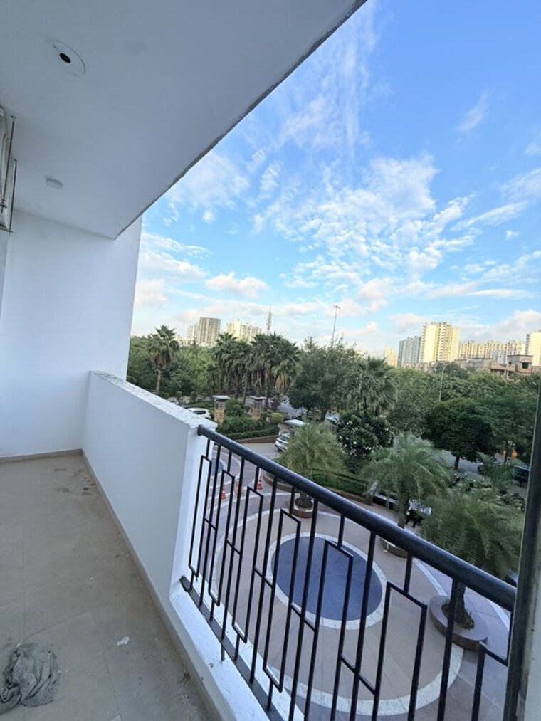 Balcony, prateek-stylome 3.5 Bedroom 2475 Sq.Ft. Apartment In Sector 45 Noida 10715071