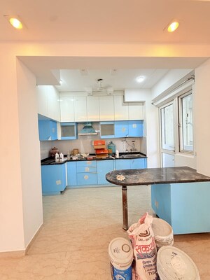 Furnished Amenities in 3.5 BHK Apartment at Prateek Stylome, Sector 45 – for Rent