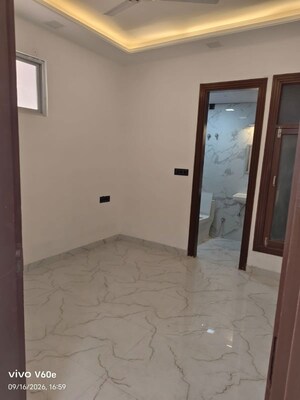 Room in 2 BHK Builder Floor at Chattarpur – for Rent