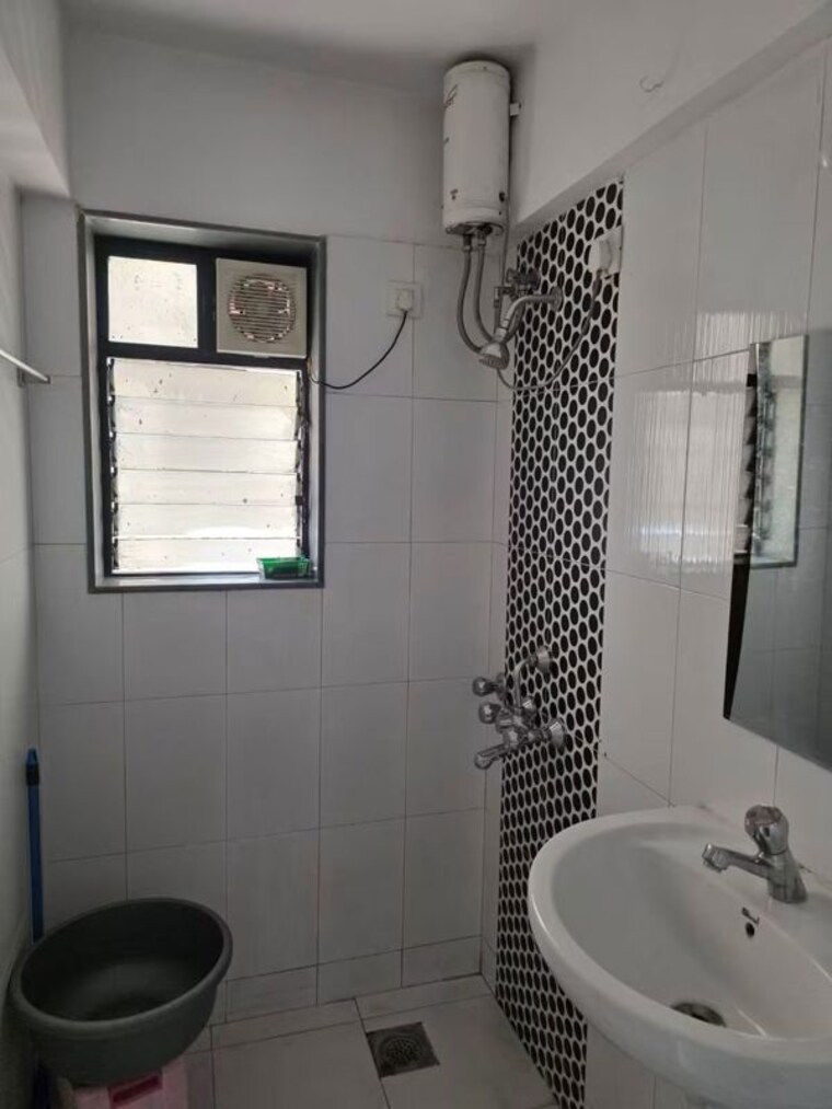 Bathroom, rudra-heights-vasai 1 Bedroom 685 Sq.Ft. Apartment In Vasai East Palghar 10715135