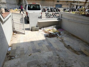 Balcony in 2 BHK Villa at Satellite – for Rent