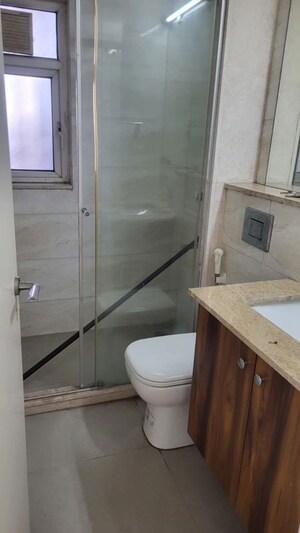 Bathroom in 4 BHK Apartment at DLF The Summit, Dlf Phase V – for Sale