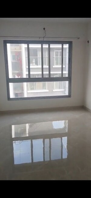 Room in 3 BHK Apartment at Nakul Raj , Malad West – for Rent