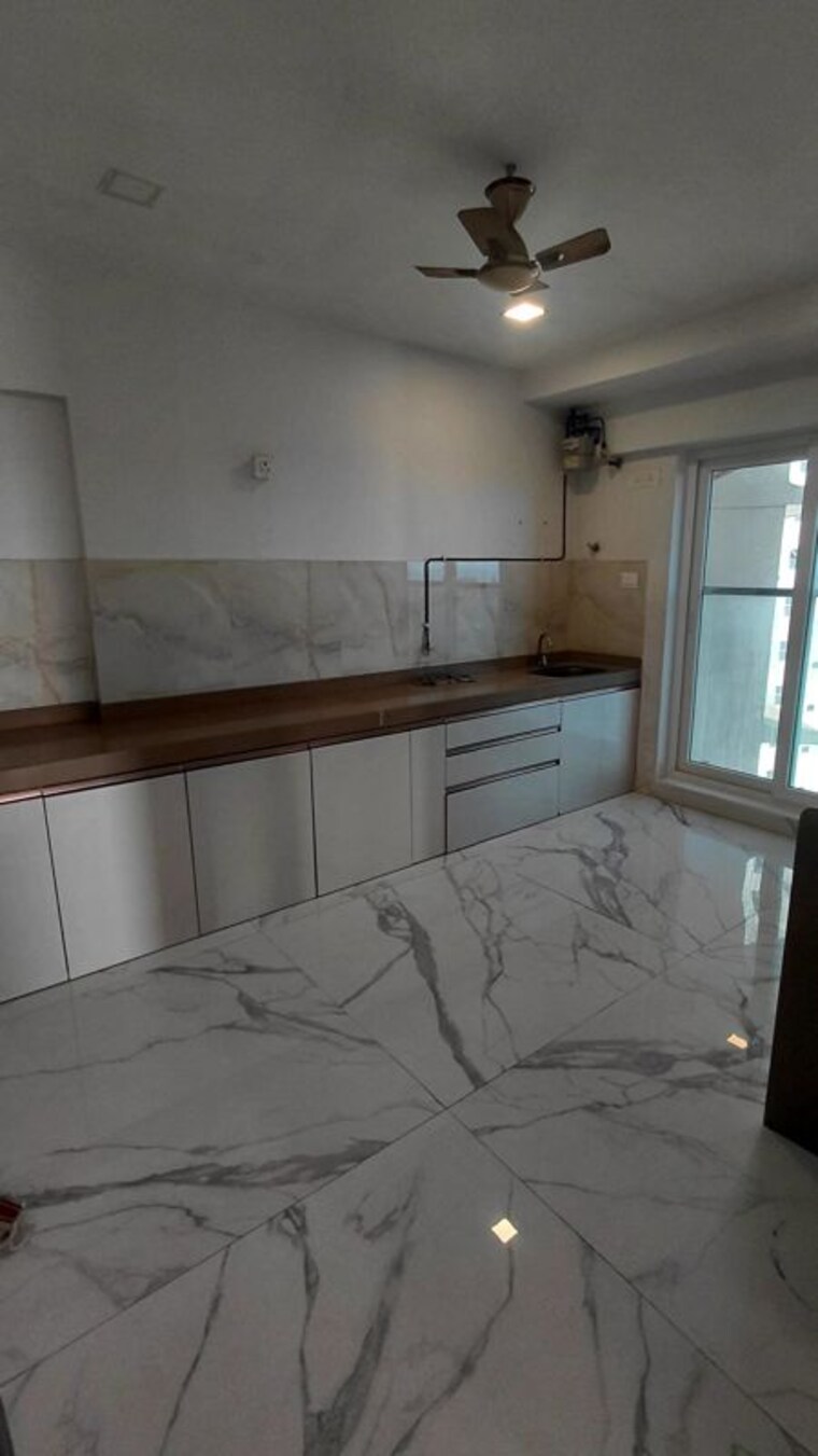 Kitchen, rna-ng-eclat 2 Bedroom 863 Sq.Ft. Apartment In Andheri West Mumbai 10715147