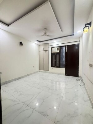 Room in 3 BHK Builder Floor at Chattarpur – for Rent