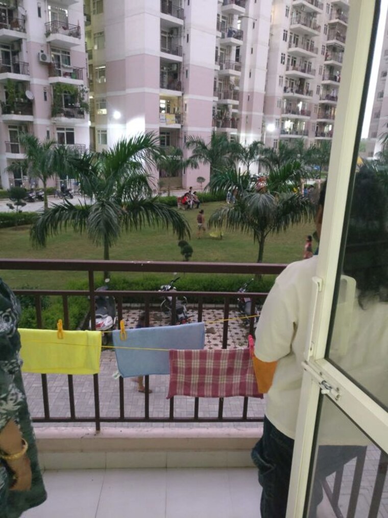 Balcony, suncity-avenue-76 2 Bedroom 635 Sq.Ft. Apartment In Sector 76 Gurgaon 10715166
