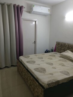 2 BHK +Apartment For Sale in Suncity Avenue 76