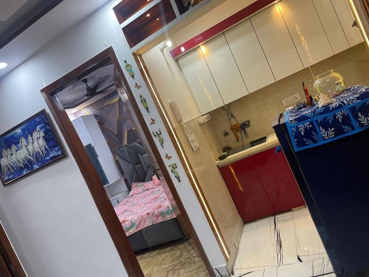 Team Area, dwarka mor 2 Bedroom 55 Sq.Yd. Builder Floor In Dwarka Mor Delhi 10715187