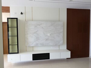 Room in 3 BHK Apartment at Prestige Beverly Hills, Kokapet – for Rent