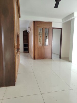 Room in 3 BHK Apartment at Aparna Luxor Park, Kondapur – for Rent