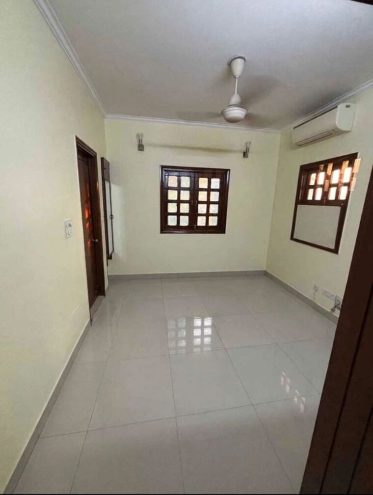 Bedroom, kalkaji 3 Bedroom 1600 Sq.Ft. Builder Floor In Kalkaji Delhi 10715232