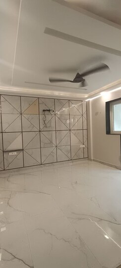 3 BHK +Builder Floor For Sale in Parklands