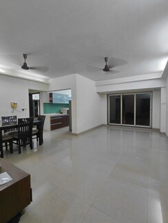 2 BHK Apartment For Rent in Anmol Tower