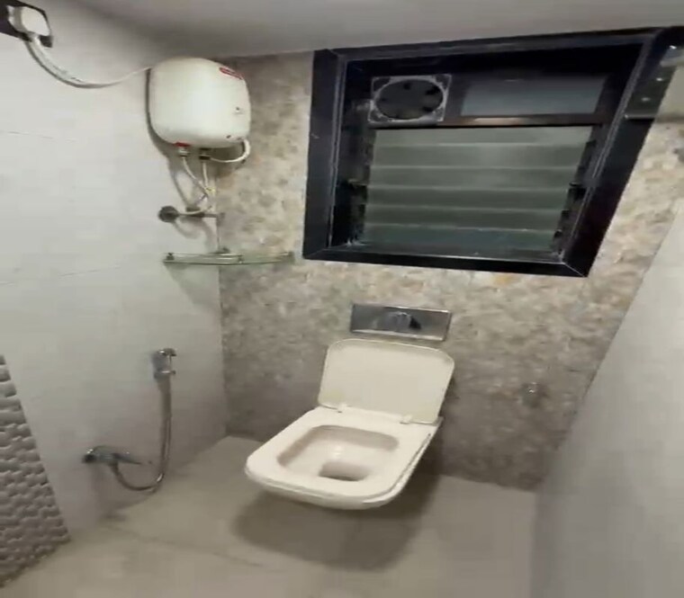 Bathroom, dadar east 1 Bedroom 550 Sq.Ft. Apartment In Dadar East Mumbai 10715258