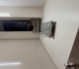 Room in 1 BHK Apartment at Dadar East – for Rent
