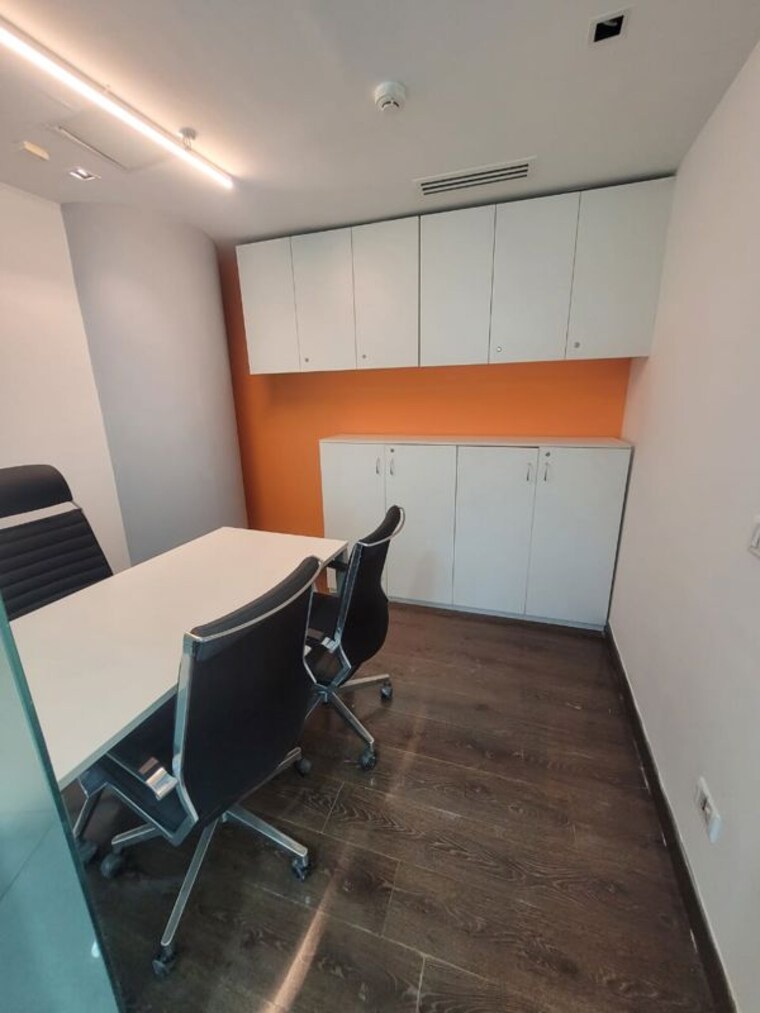 Team Area, spaze-itech-park Commercial Office Space 4042 Sq.Ft. In Sector 49 Gurgaon 10715268