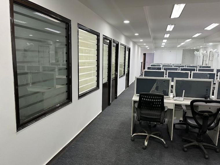  Parking, sector 59 Commercial Office Space 1800 Sq.Ft. In Sector 59 Noida 10715280