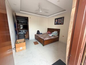3 BHK Builder Floor For Rent in Sector 14