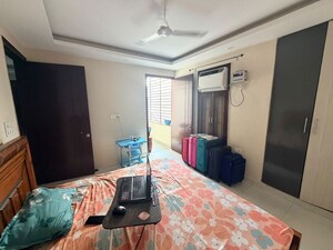 Bedroom in 3 BHK Builder Floor at Sector 14 – for Rent