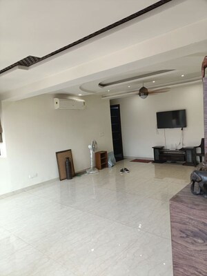 Team Area in 4 BHK Apartment at Sector 6 Dwarka – for Rent