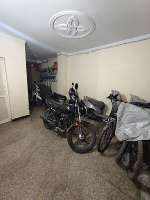 Parking in 2 BHK Builder Floor at Govindpuri – for Sale
