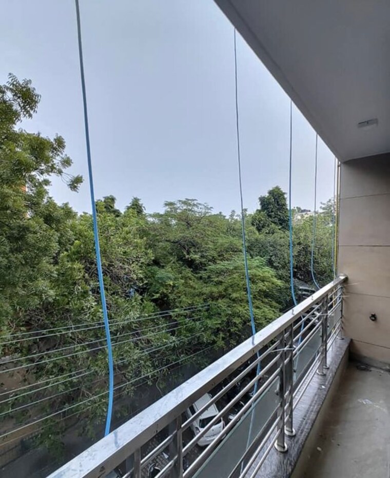 Balcony, tagore garden 3 Bedroom 130 Sq.Yd. Builder Floor In Tagore Garden Delhi 10715323